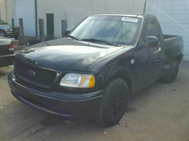 2FTZF0721YCA20095 - 2000 FORD F150 BLACK photo 2