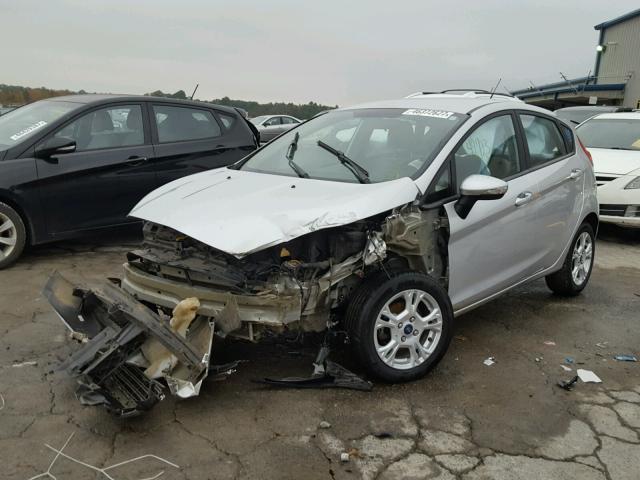 3FADP4EJXGM130029 - 2016 FORD FIESTA SE SILVER photo 2