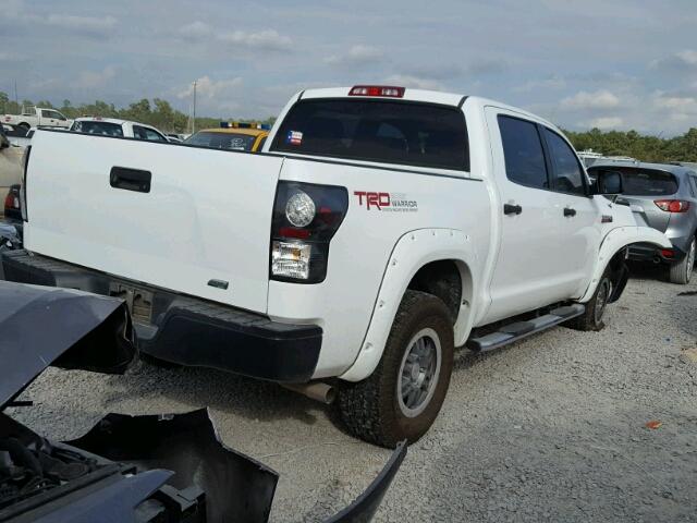 5TFDW5F10CX257085 - 2012 TOYOTA TUNDRA CRE WHITE photo 4