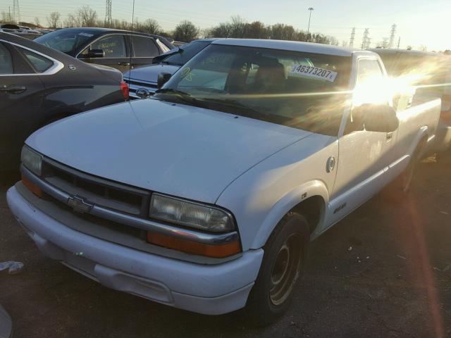 1GCCS14W1Y8195566 - 2000 CHEVROLET S TRUCK S1 WHITE photo 2