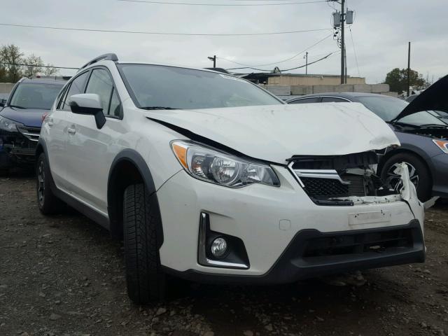 JF2GPAKC2G8230322 - 2016 SUBARU CROSSTREK WHITE photo 1