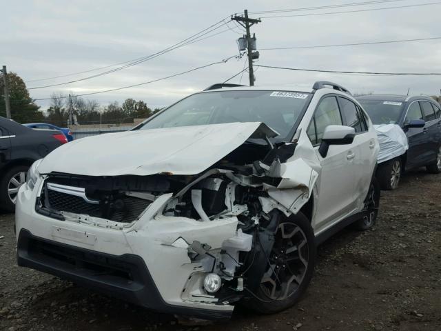 JF2GPAKC2G8230322 - 2016 SUBARU CROSSTREK WHITE photo 2