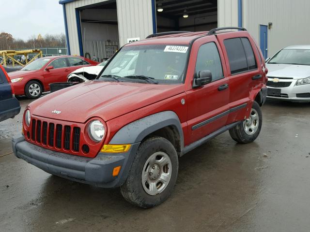 1J4GL48KX6W286135 - 2006 JEEP LIBERTY SP RED photo 2