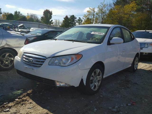 KMHDU4AD2AU892062 - 2010 HYUNDAI ELANTRA BL WHITE photo 2