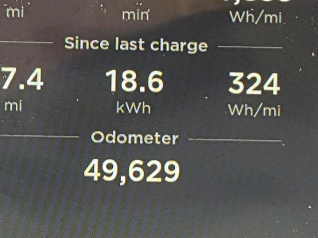 5YJSA1H16EFP52271 - 2014 TESLA MODEL S 石墨色 照片 8