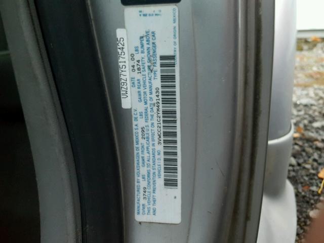 3VWCC21C2YM491430 - 2000 VOLKSWAGEN NEW BEETLE 银色 照片 10