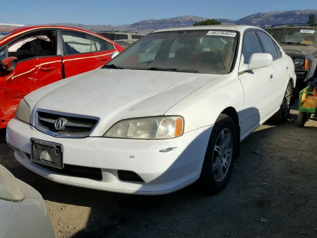 19UUA5661YA019493 - 2000 ACURA 3.2TL WHITE photo 2