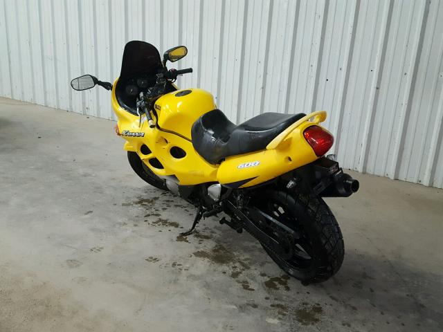 JS1GN79A822102846 - 2002 SUZUKI GSX600 YELLOW photo 3