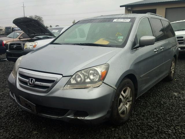 5FNRL38685B026119 - 2005 HONDA ODYSSEY EX SILVER photo 2