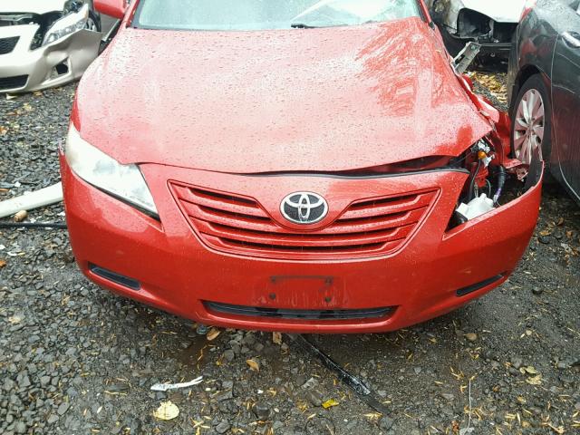 4T4BE46KX8R043258 - 2008 TOYOTA CAMRY CE RED photo 7