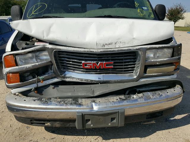 1GDFG15RXY1179121 - 2000 GMC SAVANA RV WHITE photo 10