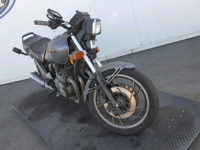 JYA5G2002CA111527 - 1982 YAMAHA XJ750 R GRAY photo 1