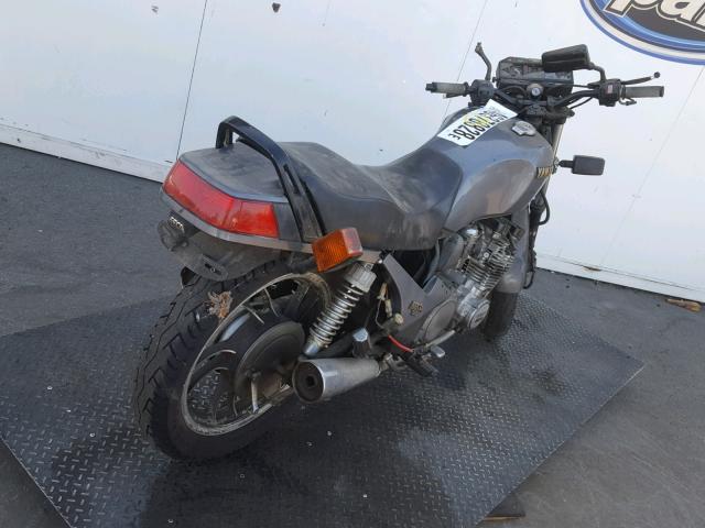 JYA5G2002CA111527 - 1982 YAMAHA XJ750 R GRAY photo 4