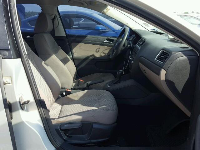 3VW2K7AJ6BM378789 - 2011 VOLKSWAGEN JETTA BASE SILVER photo 5