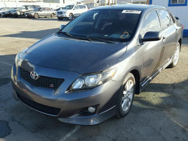 1NXBU4EE0AZ268366 - 2010 TOYOTA COROLLA BA GRAY photo 2