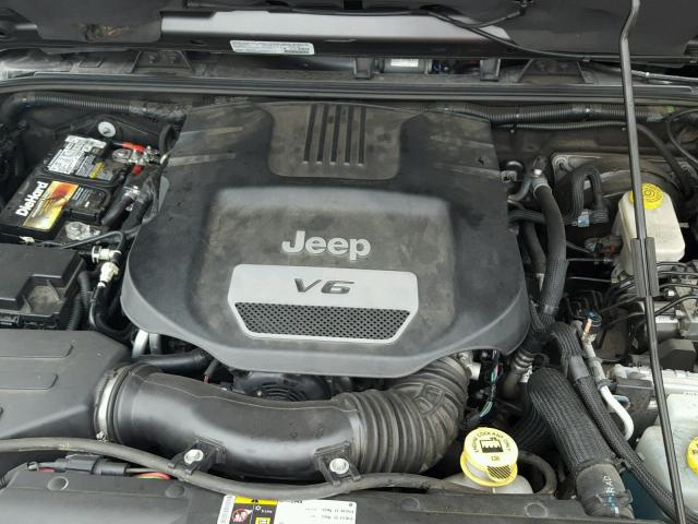 1C4BJWFG3EL293332 - 2014 JEEP WRANGLER U GRAY photo 7