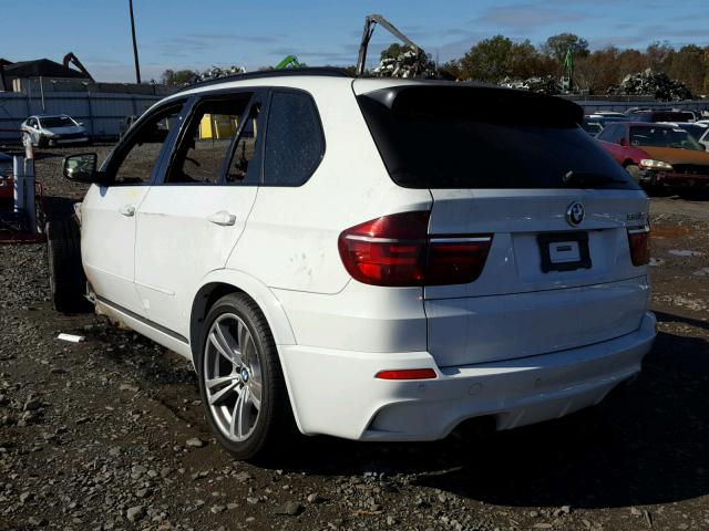 5YMGY0C53BLK27156 - 2011 BMW X5 M WHITE photo 3