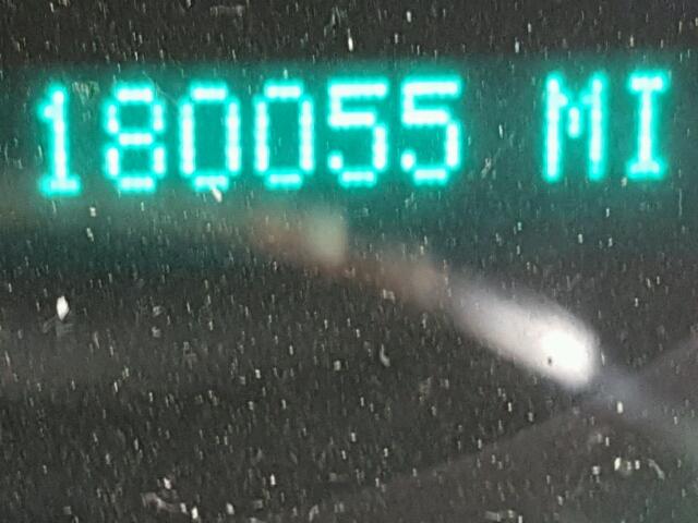 1G1ZH57B38F247227 - 2008 CHEVROLET MALIBU 1LT SILVER photo 8