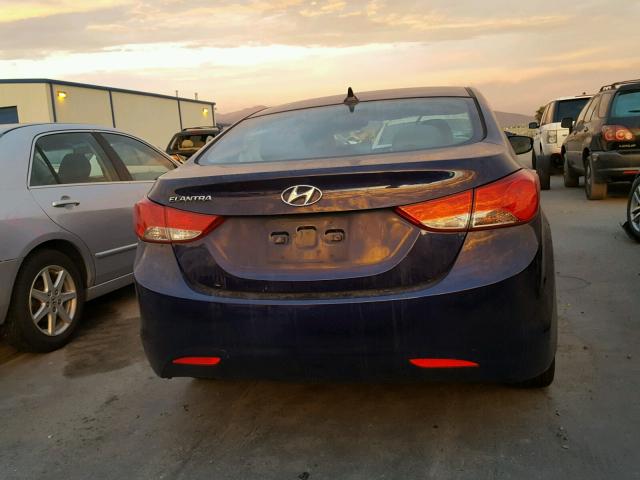 5NPDH4AE7BH049925 - 2011 HYUNDAI ELANTRA GL BLUE photo 9