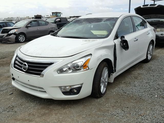 1N4AL3AP3FC476779 - 2015 NISSAN ALTIMA 2.5 WHITE photo 2