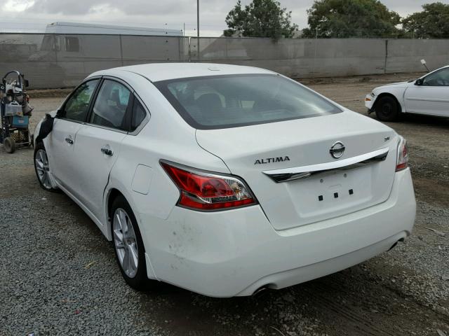 1N4AL3AP3FC476779 - 2015 NISSAN ALTIMA 2.5 WHITE photo 3