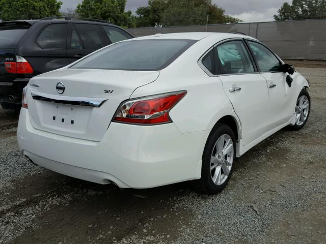 1N4AL3AP3FC476779 - 2015 NISSAN ALTIMA 2.5 WHITE photo 4