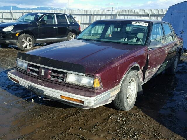 1G3HY54C1LH317045 - 1990 OLDSMOBILE DELTA 88 R MAROON photo 2