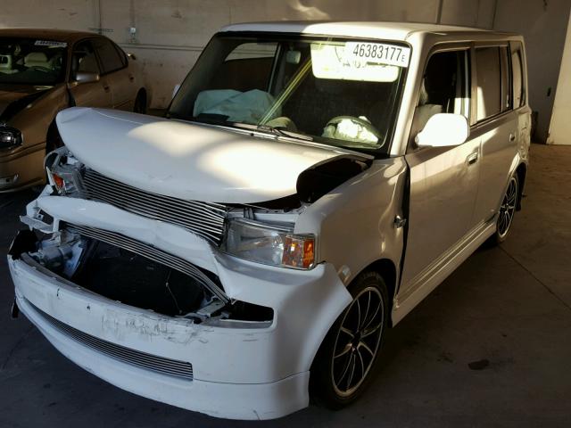 JTLKT324664051686 - 2006 TOYOTA SCION XB WHITE photo 2