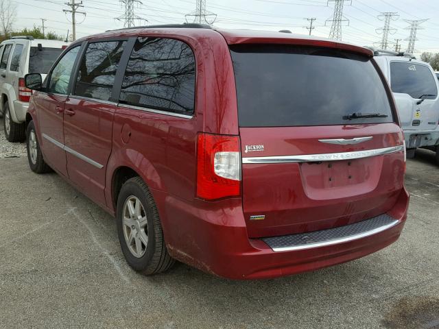 2C4RC1BG0CR353394 - 2012 CHRYSLER TOWN & COU RED photo 3