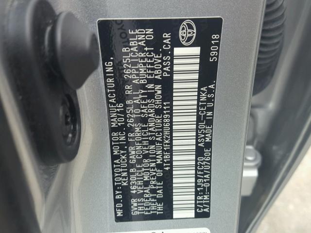4T1BF1FK2HU689111 - 2017 TOYOTA CAMRY LE ვერცხლისფერი ფოტო 10