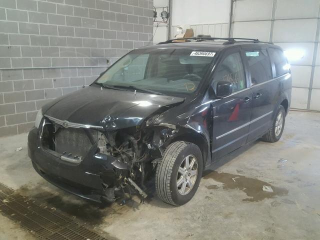 2A8HR541X9R684057 - 2009 CHRYSLER TOWN & COU BLACK photo 2