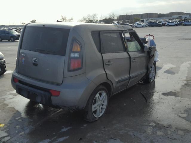 KNDJT2A29B7208637 - 2011 KIA SOUL + GRAY photo 4