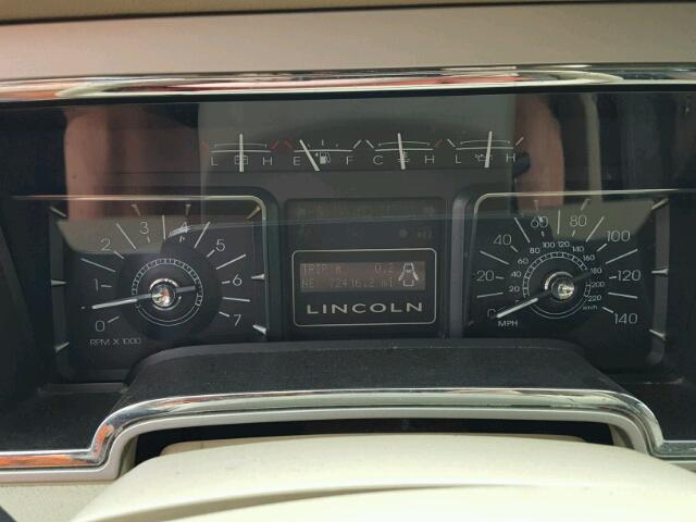 5LMFU28538LJ08934 - 2008 LINCOLN NAVIGATOR Weiß Foto 8