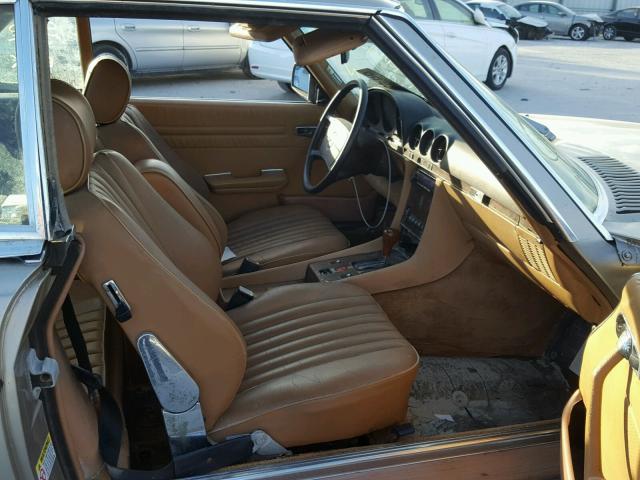 WDBBA48D9JA078372 - 1988 MERCEDES-BENZ 560 SL BEIGE photo 5