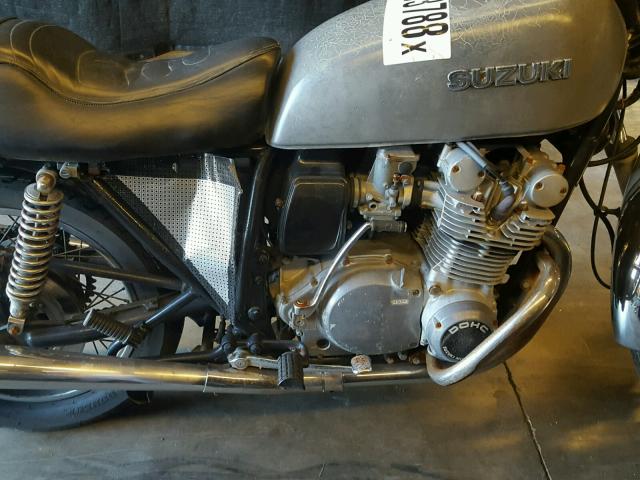 GS75010478 - 1977 SUZUKI GS700 GRAY photo 7