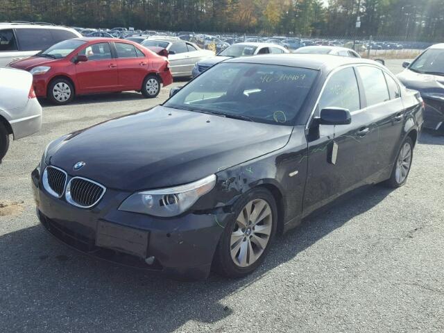 WBANB33505B088825 - 2005 BMW 545 I BLACK photo 2