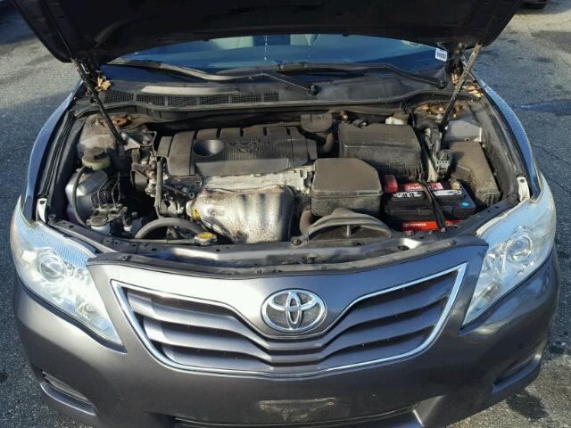 4T4BF3EK7BR115842 - 2011 TOYOTA CAMRY BASE GRAY photo 7