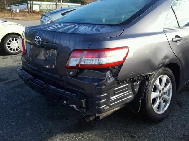 4T4BF3EK7BR115842 - 2011 TOYOTA CAMRY BASE GRAY photo 9