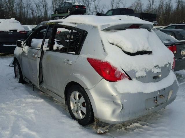 3N1BC13E08L357192 - 2008 NISSAN VERSA S SILVER photo 3