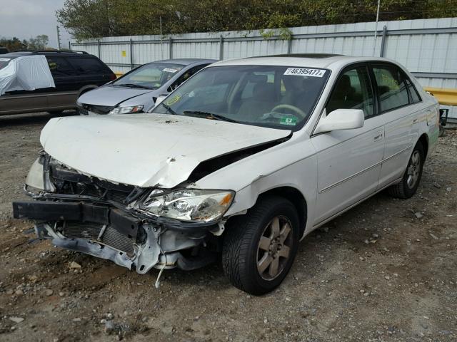 4T1BF28B61U165677 - 2001 TOYOTA AVALON XL WHITE photo 2