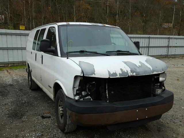 1GCGG25V051240306 - 2005 CHEVROLET EXPRESS G2 WHITE photo 1