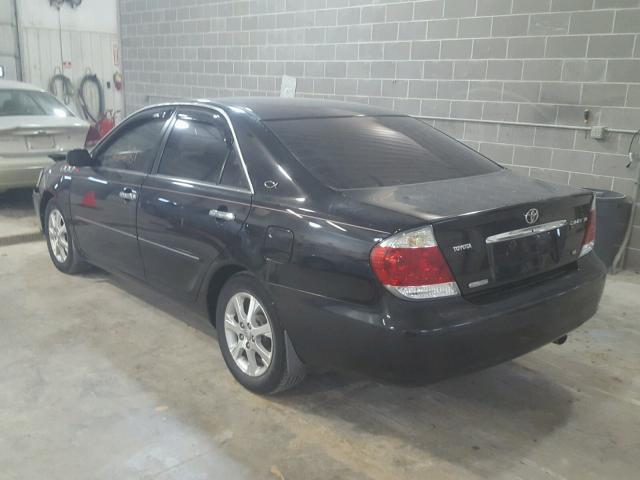 4T1BF30K45U100950 - 2005 TOYOTA CAMRY LE შავი ფოტო 3