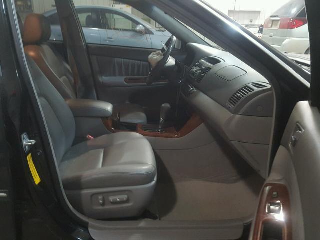 4T1BF30K45U100950 - 2005 TOYOTA CAMRY LE შავი ფოტო 5