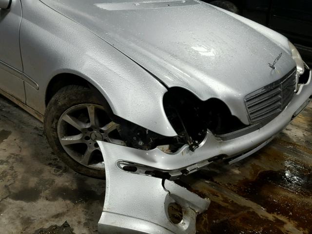 WDBRF92H67F864702 - 2007 MERCEDES-BENZ C 280 4MAT SILVER photo 9