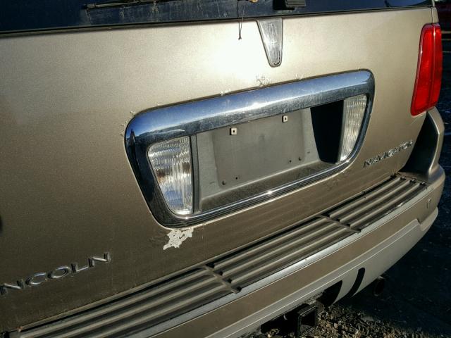 5LMFU28R73LJ15770 - 2003 LINCOLN NAVIGATOR GOLD photo 9