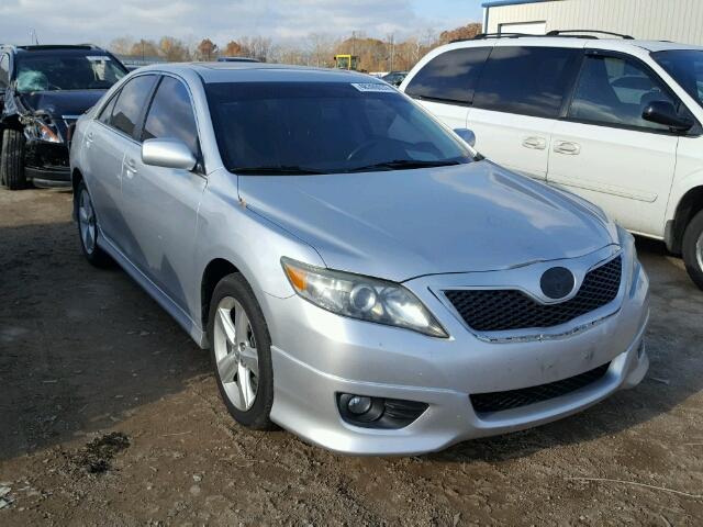 4T1BK3EK7BU125003 - 2011 TOYOTA CAMRY SE SILVER photo 1