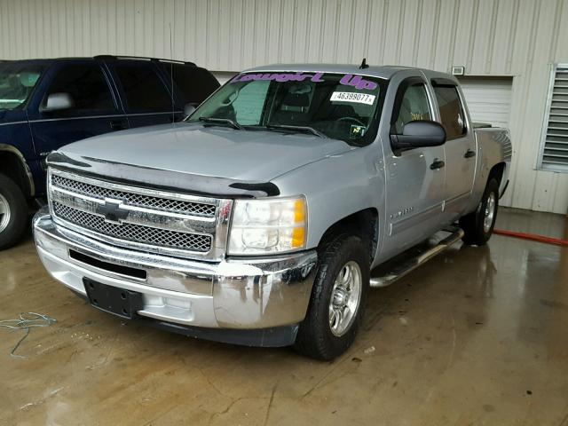 3GCPCSE05DG366550 - 2013 CHEVROLET SILVERADO SILVER photo 2