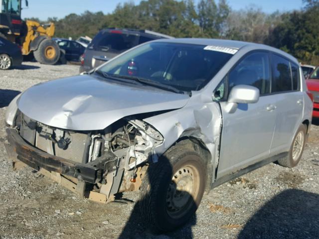 3N1BC13E28L376584 - 2008 NISSAN VERSA S GRAY photo 2