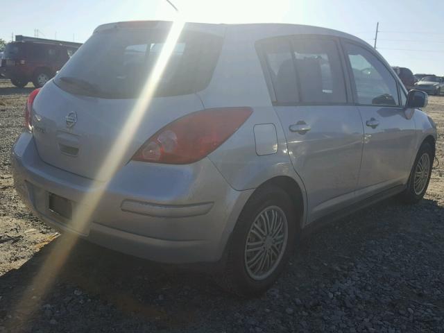 3N1BC13E28L376584 - 2008 NISSAN VERSA S GRAY photo 4