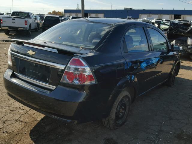 KL1TD56E49B626239 - 2009 CHEVROLET AVEO LS BLACK photo 4